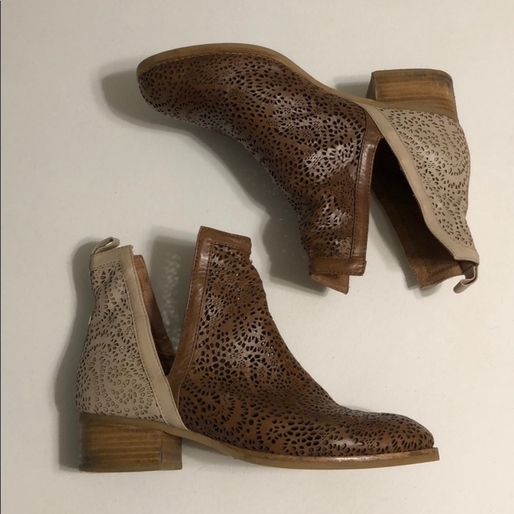 Jeffrey Campbell Oriley Booties